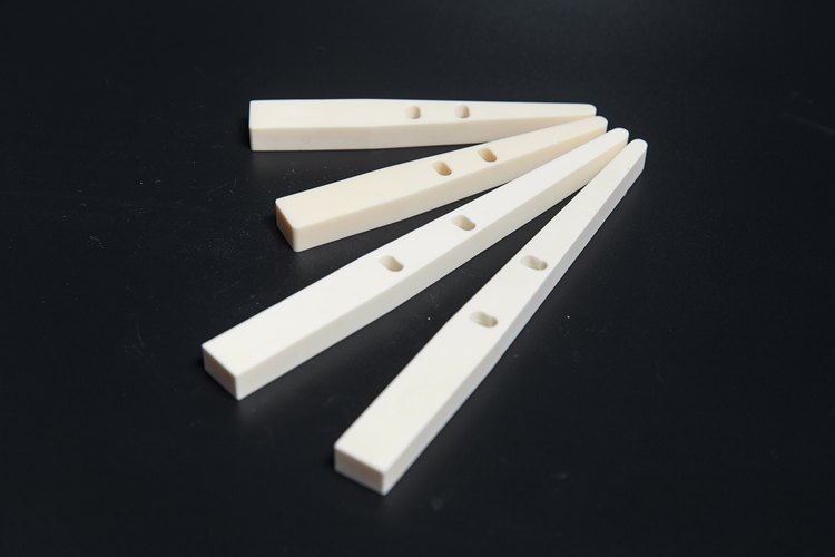 白色氧化铝制品